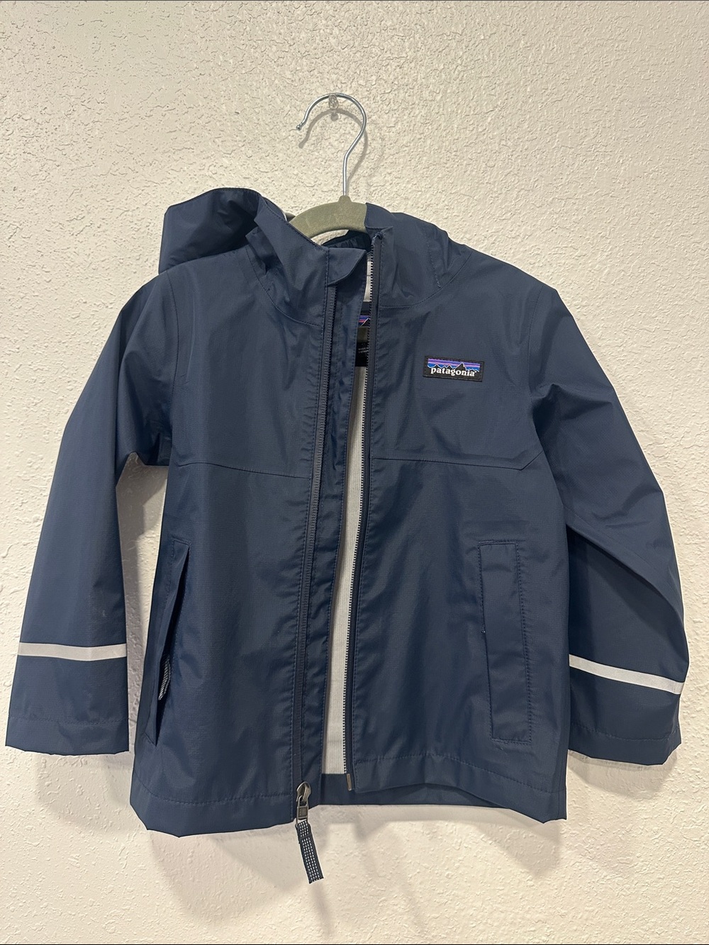 Patagonia 2T Kids Navy Hooded Rain Jacket with Reflective Trim